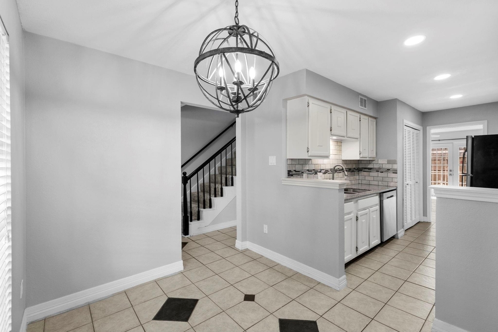 10324 Longmont Drive - Photo 7