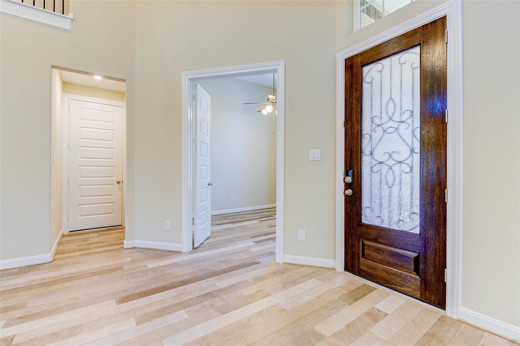 4022 Steep Woods Drive - Photo 5