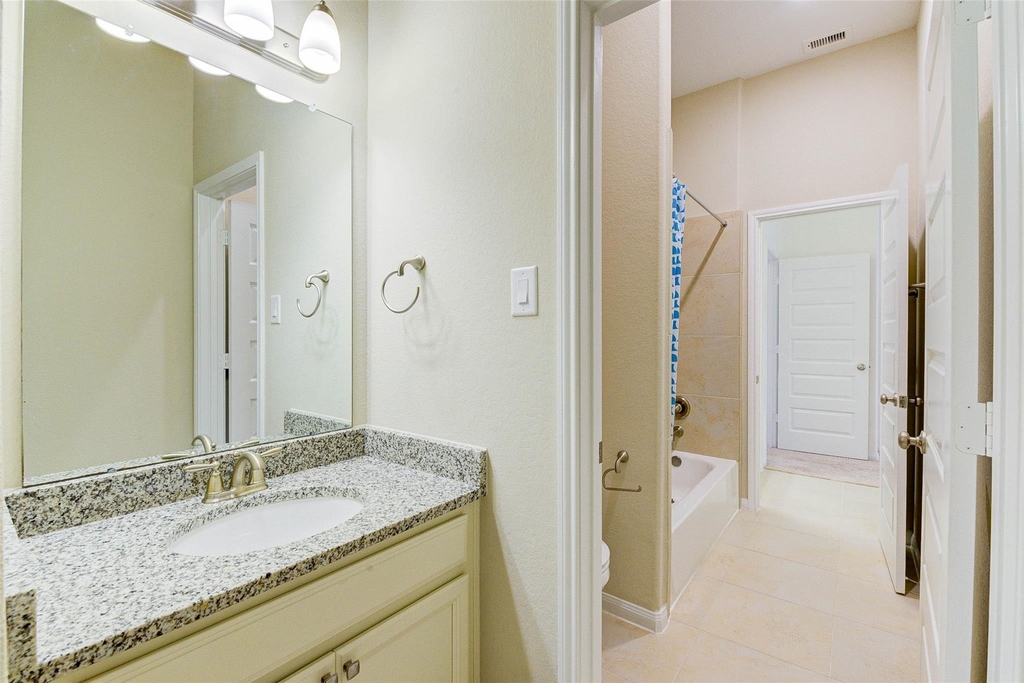 4022 Steep Woods Drive - Photo 32