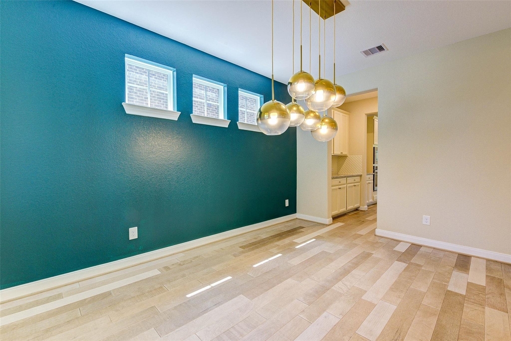 4022 Steep Woods Drive - Photo 4