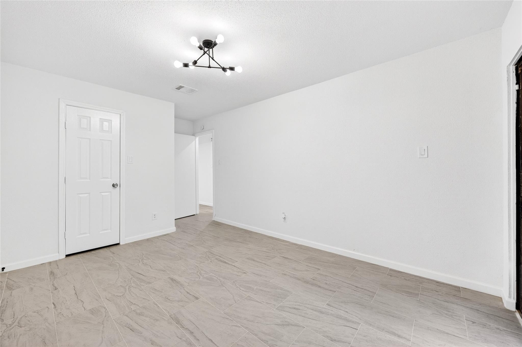 18523 Denise Dale Lane - Photo 32