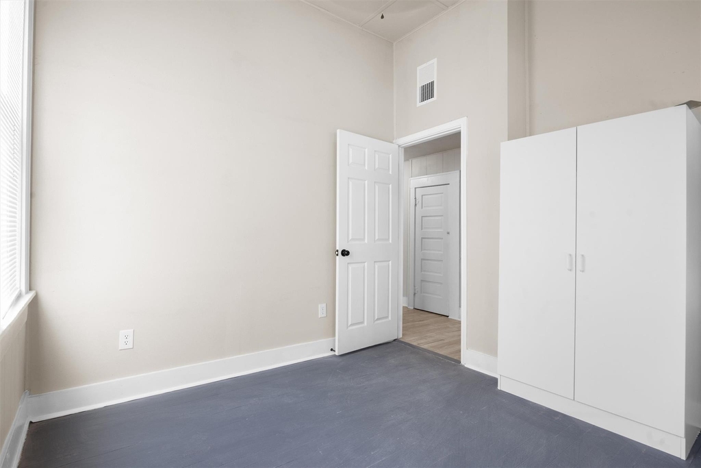 715 Porter Street - Photo 4