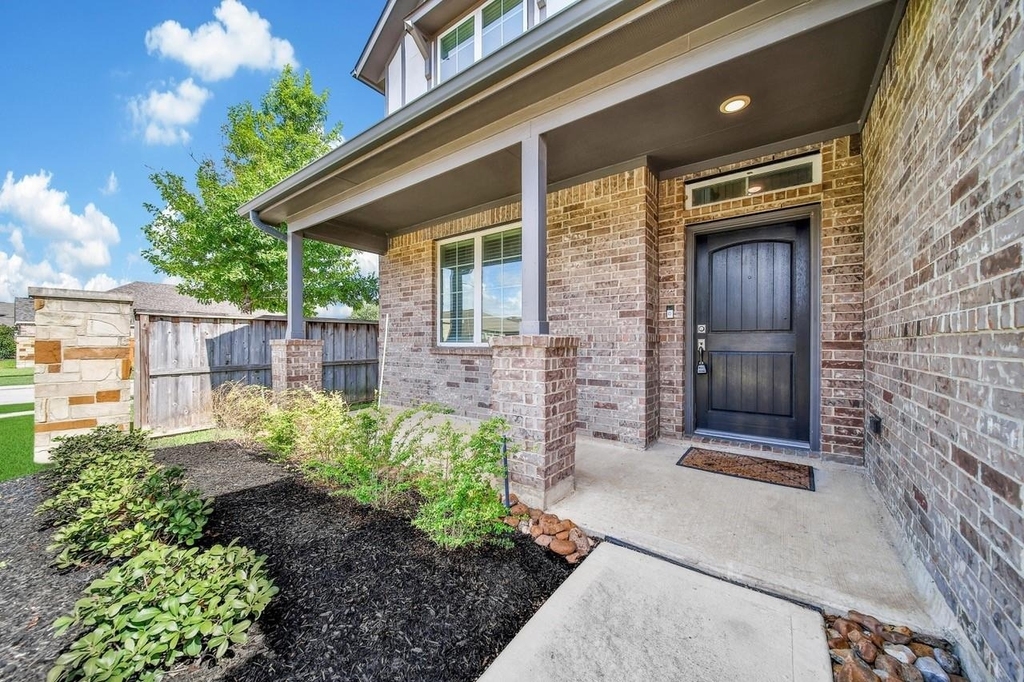 19234 Red Cascade Court - Photo 4