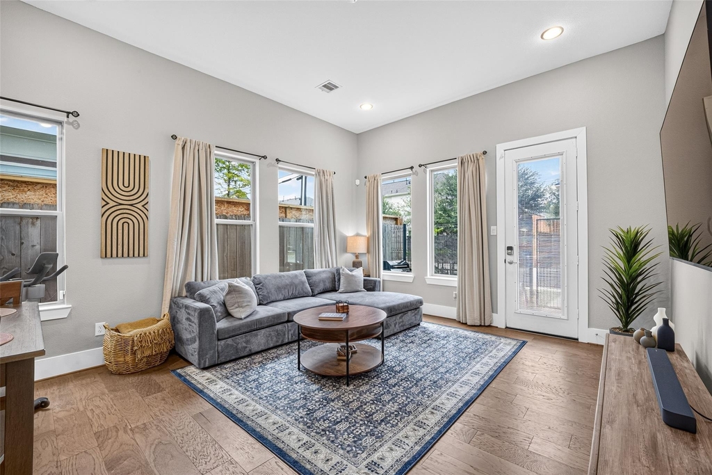 803 Thornton Road - Photo 18