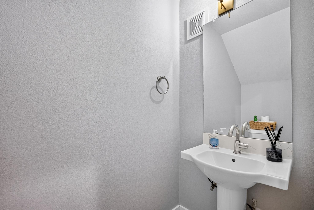 803 Thornton Road - Photo 24