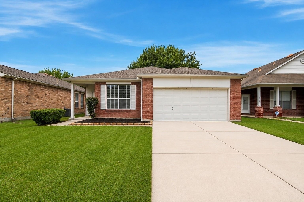 914 Colewick Court - Photo 1