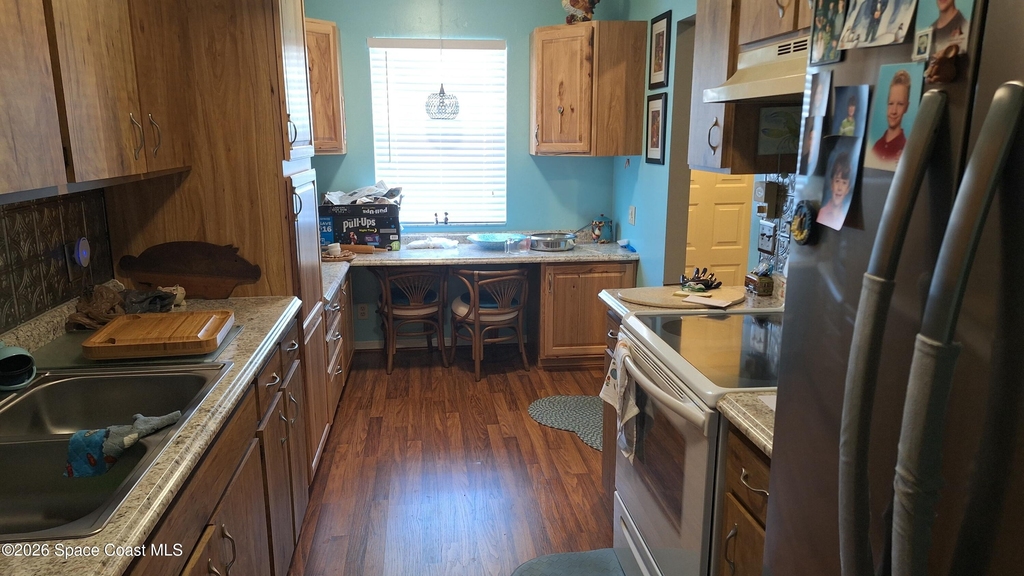 1321 Cheney Highway - Photo 2