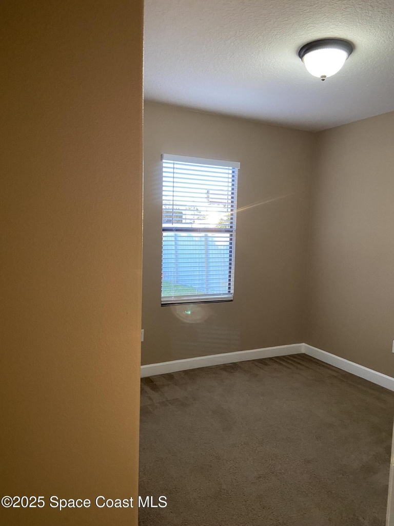 2552 Glenridge Circle - Photo 10