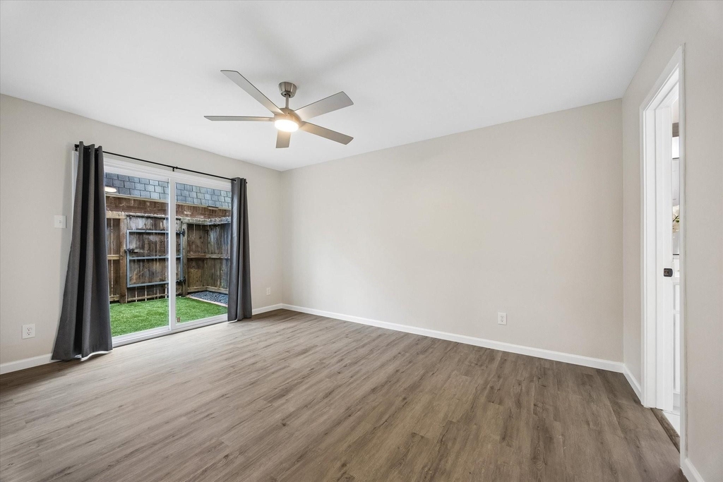 8939 Gaylord Street - Photo 10