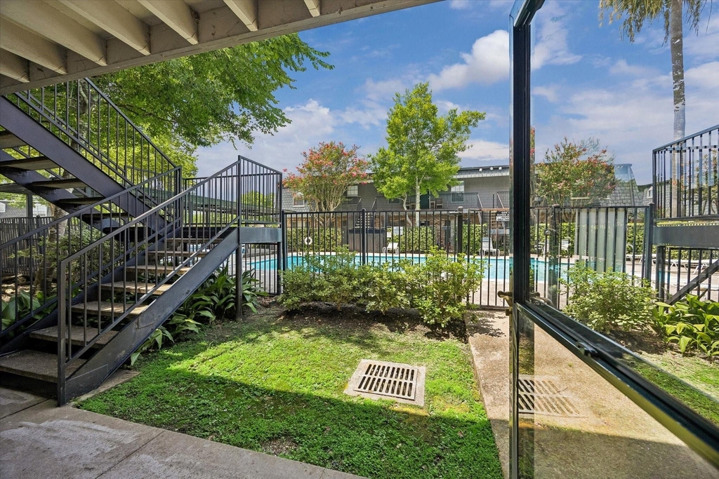 8939 Gaylord Street - Photo 2