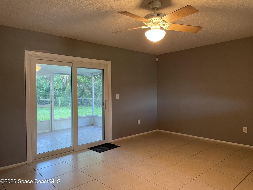 890 Nw Serenade Street Nw - Photo 6