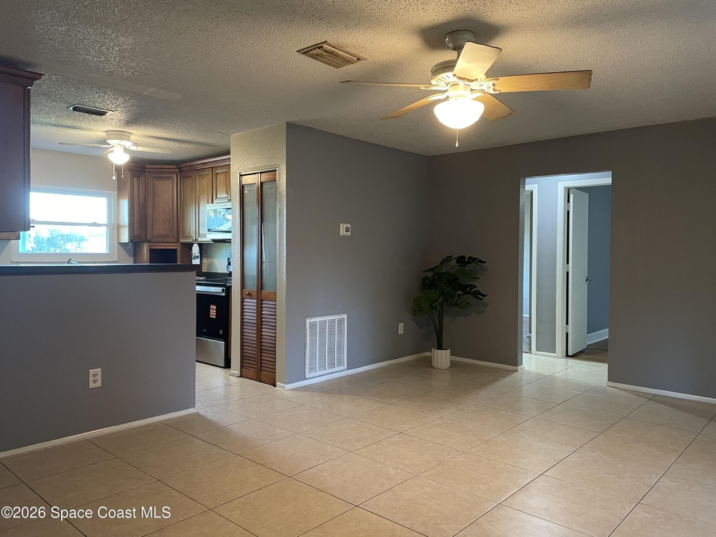 890 Nw Serenade Street Nw - Photo 3