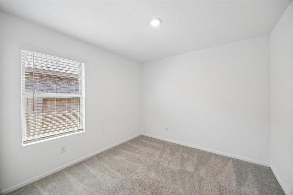 21583 Casavatore Dr - Photo 13