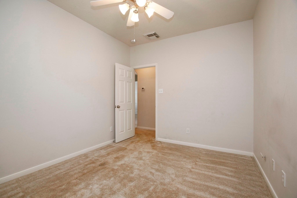 2414 Hannover Valley Court - Photo 35