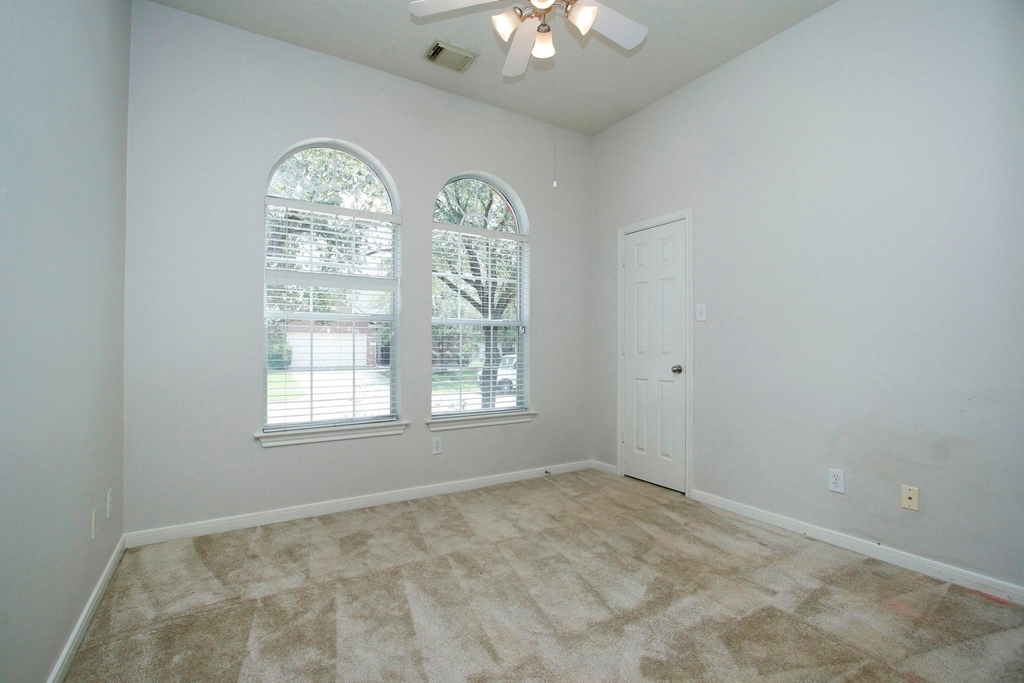 2414 Hannover Valley Court - Photo 36