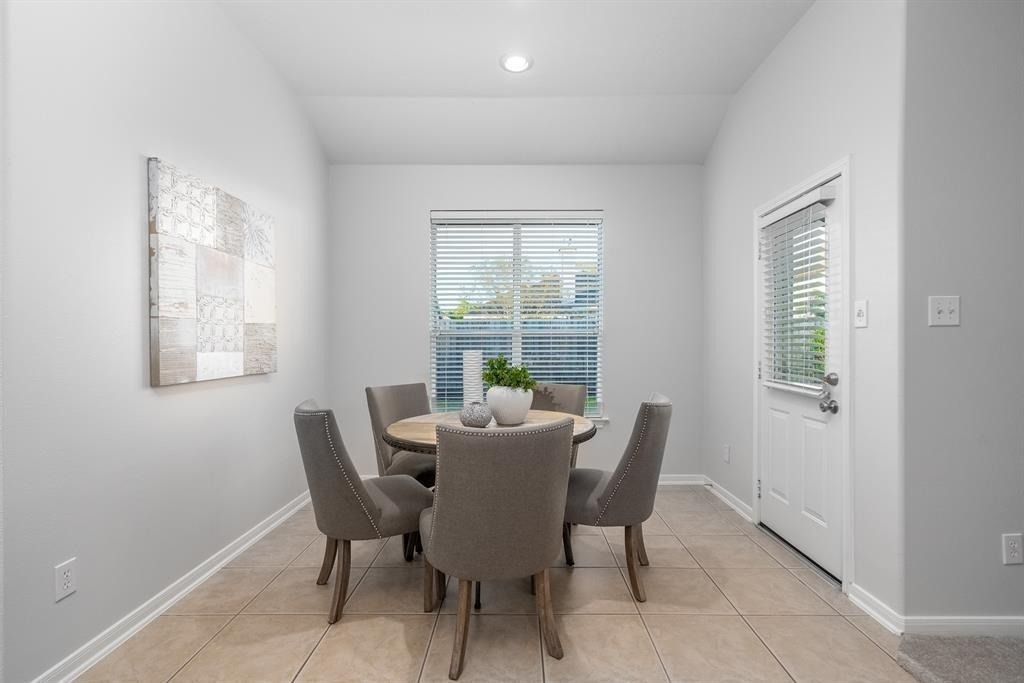 2414 Hannover Valley Court - Photo 6
