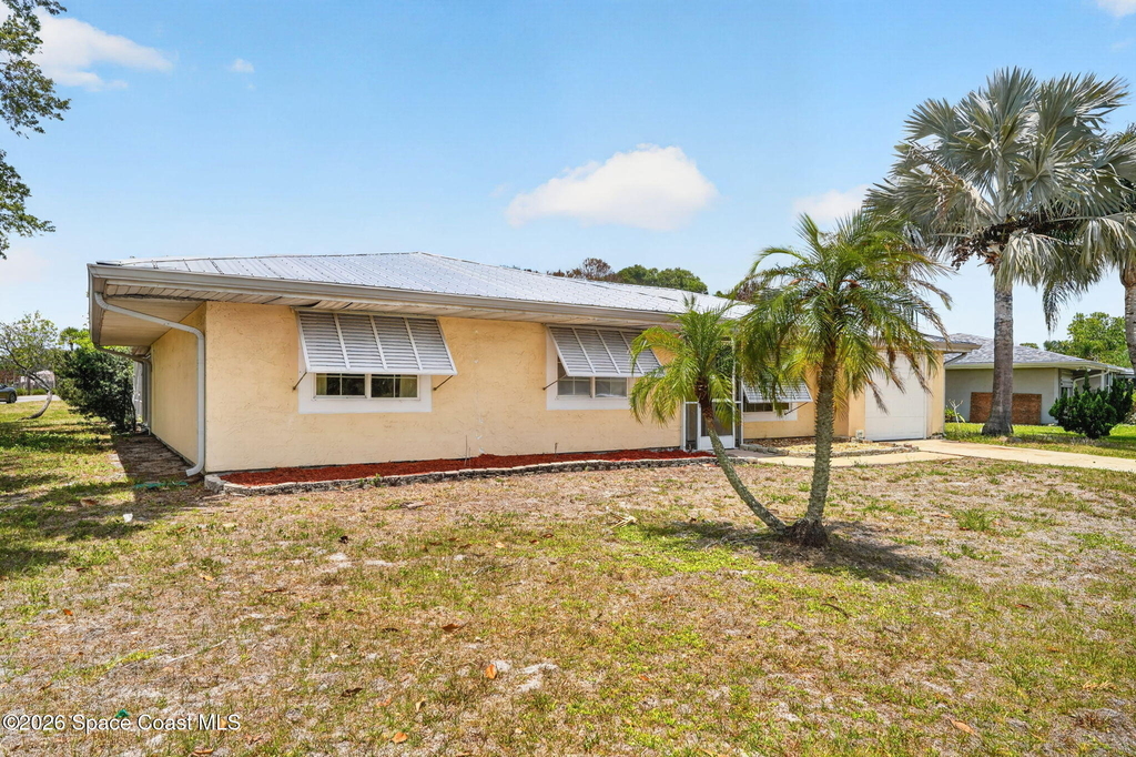 1340 Mariposa Drive Ne - Photo 3