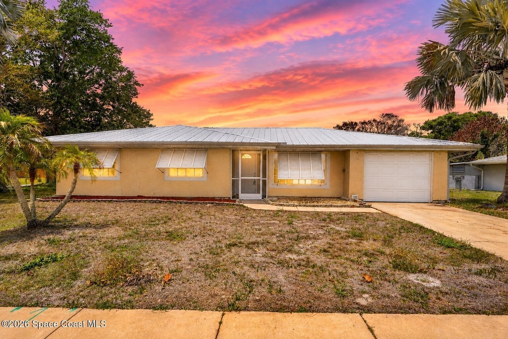 1340 Mariposa Drive Ne - Photo 2