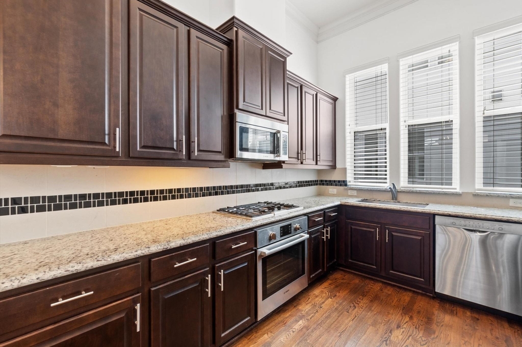 2326 Hutchins Street - Photo 7