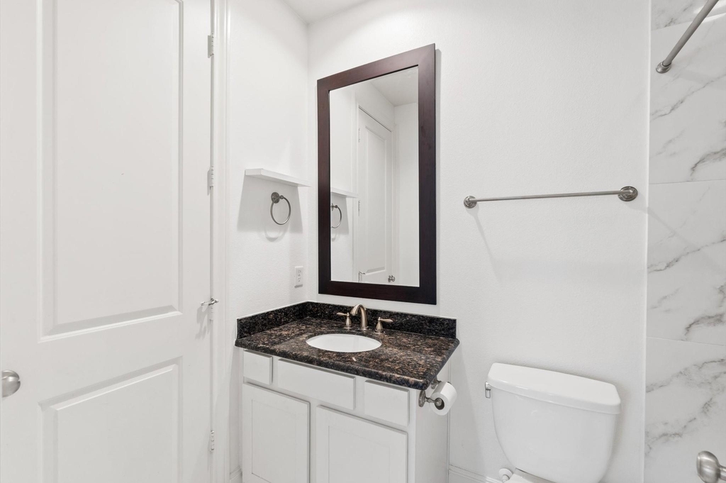 2326 Hutchins Street - Photo 3