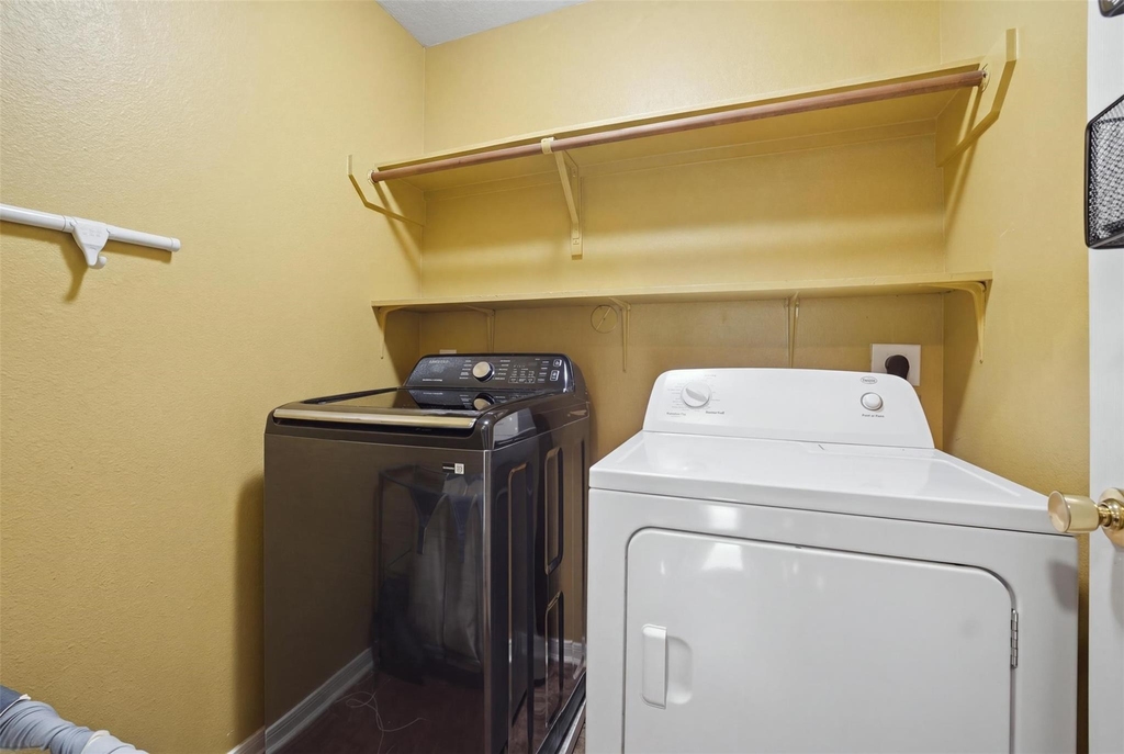 5034 Forest Hurst Drive - Photo 15