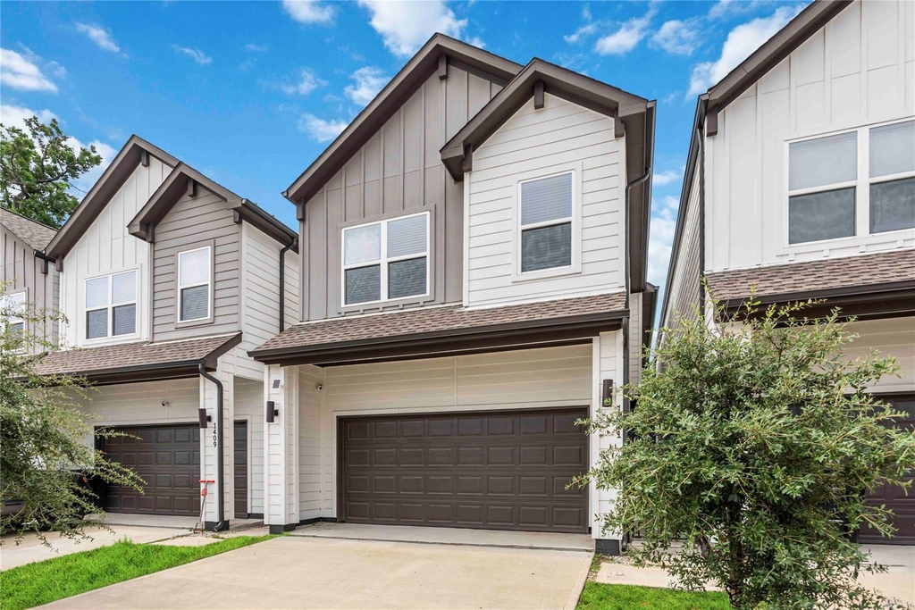 1411 Bigelow Street - Photo 1