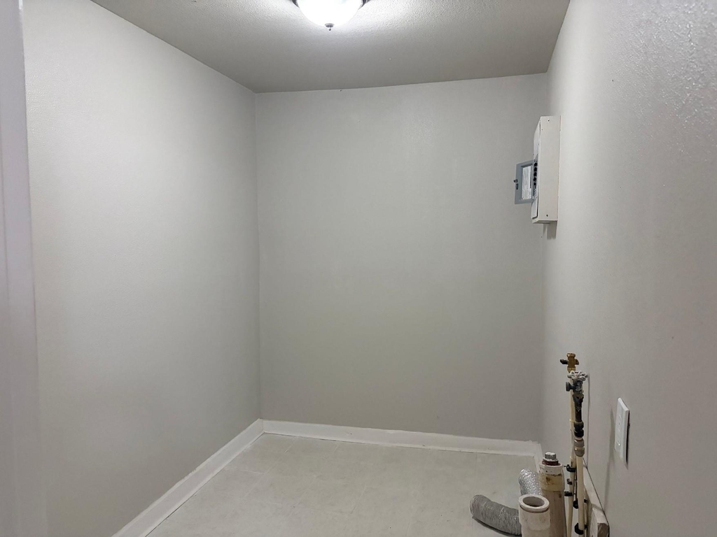 3150 Roberts Street - Photo 10