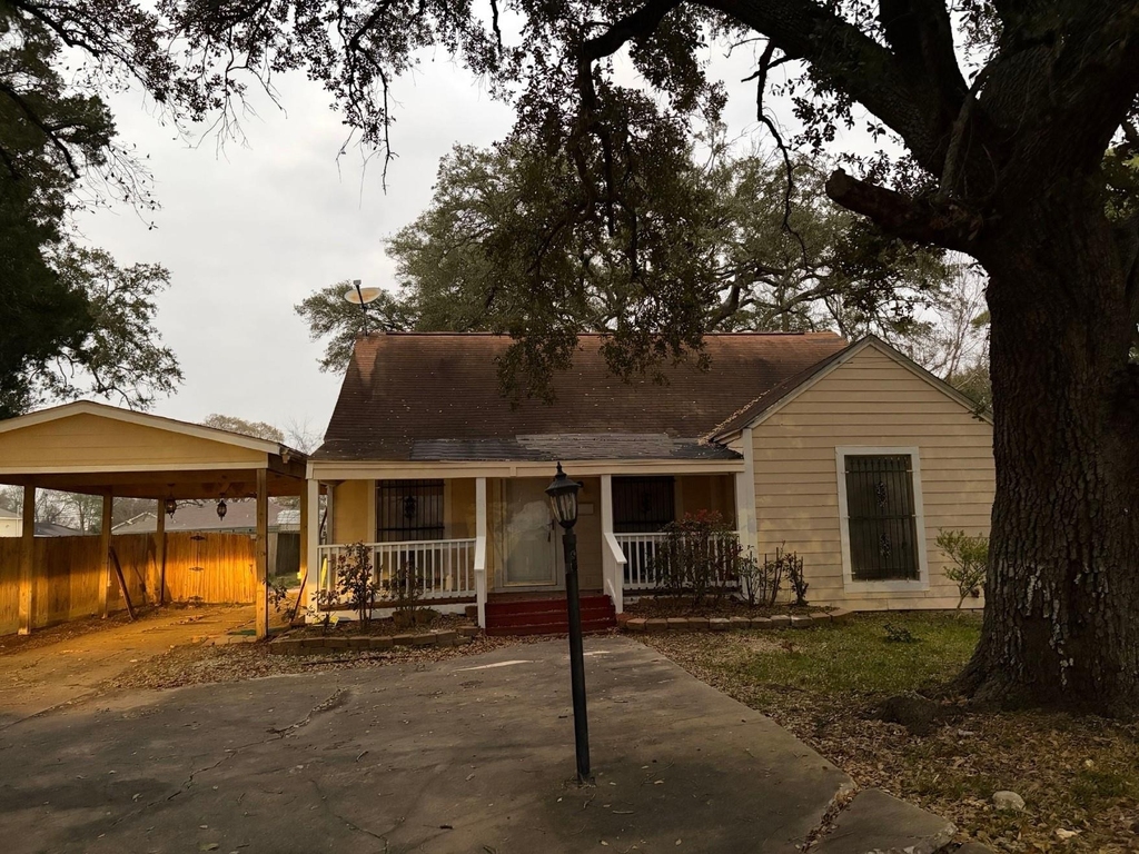 3150 Roberts Street - Photo 0