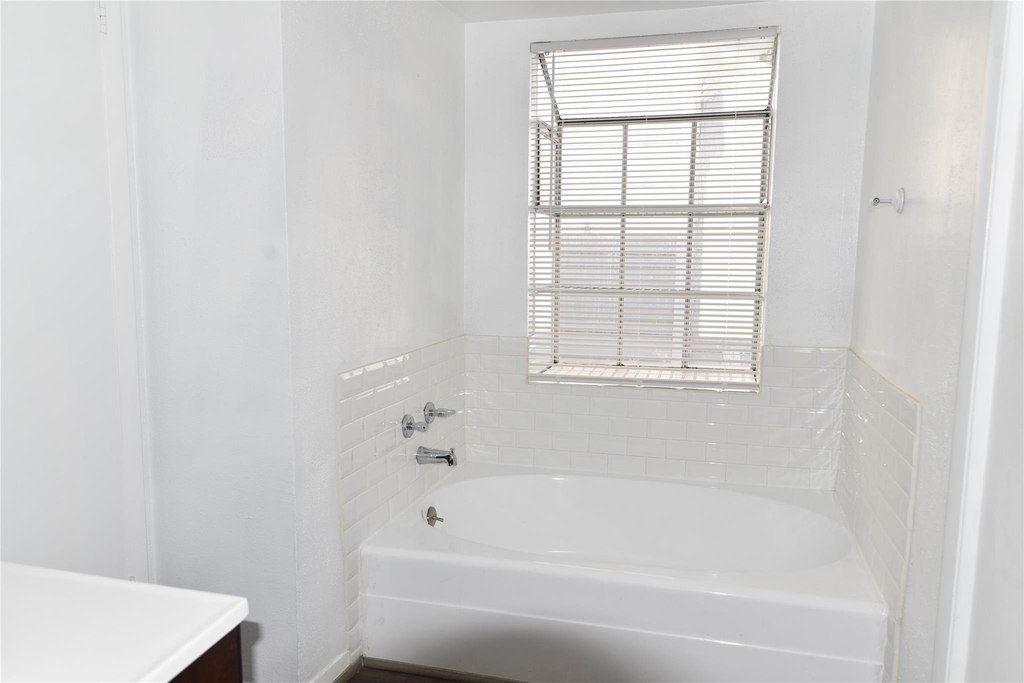 9809 Richmond Avenue - Photo 4