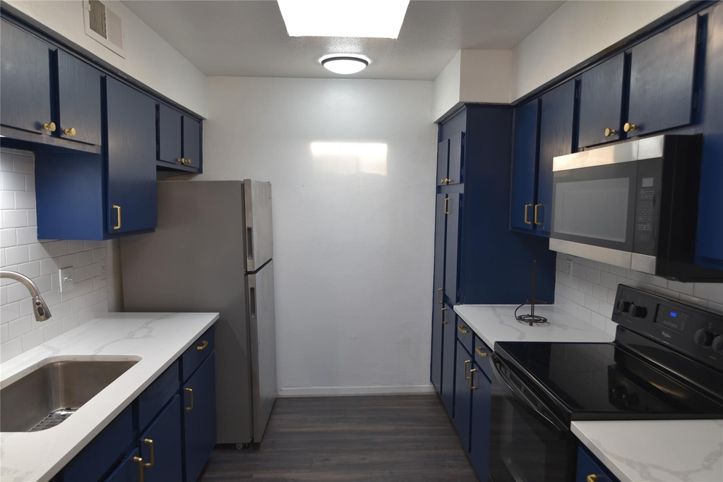 9809 Richmond Avenue - Photo 9