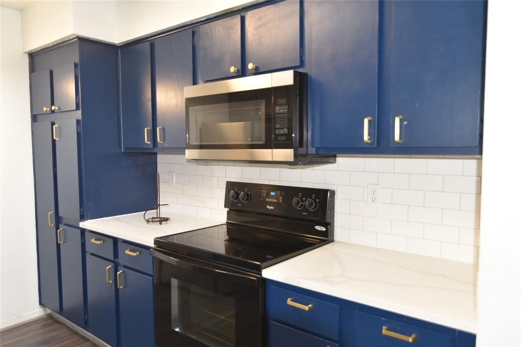 9809 Richmond Avenue - Photo 10