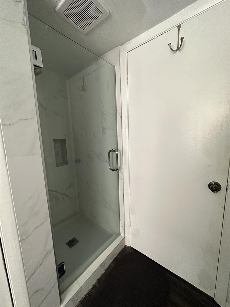 9809 Richmond Avenue - Photo 5