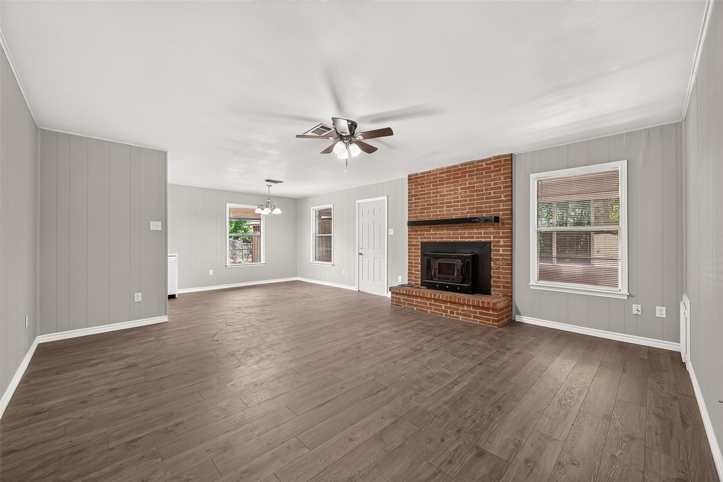 611 Dogwood Trail - Photo 3