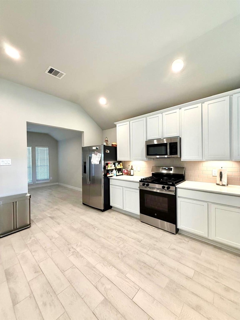 1963 Scarlet Yaupon Way - Photo 3