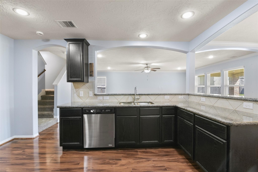 11711 Red Hummingbird Drive - Photo 10