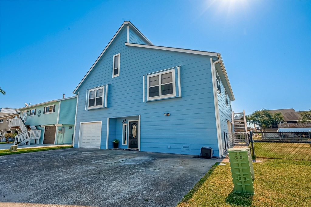 976 Bonita Street - Photo 3