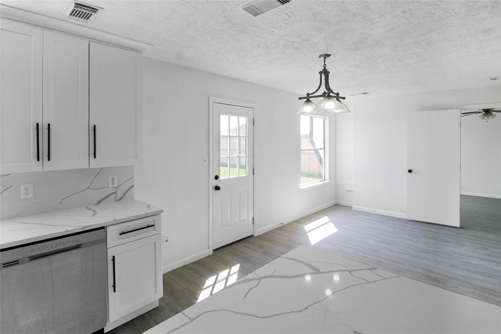 511 Chaseway Drive - Photo 11