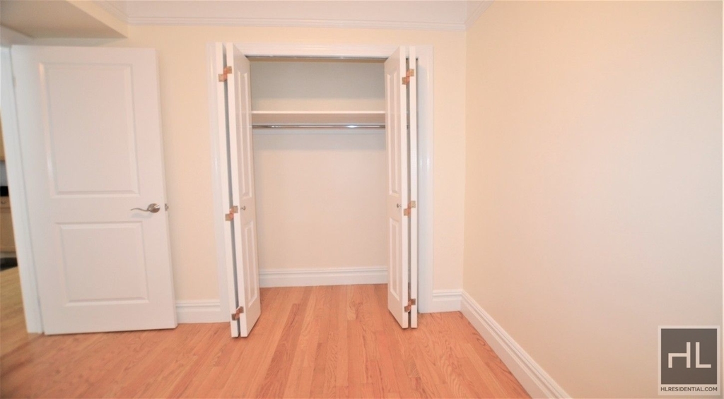 Christopher Street - Photo 2