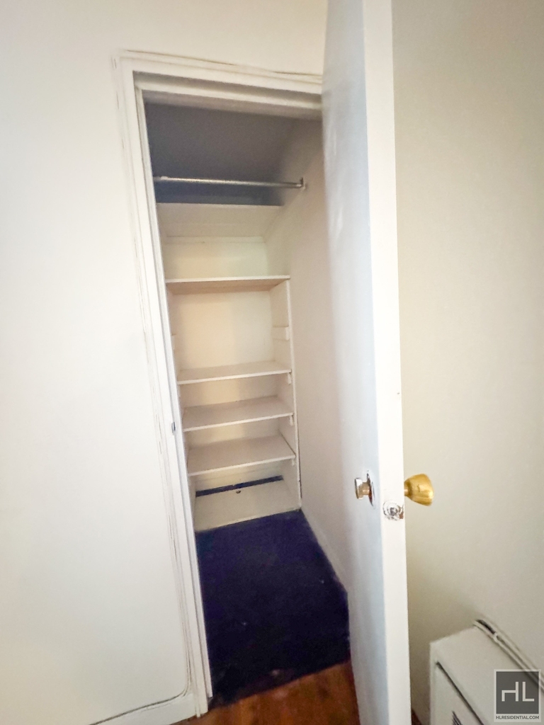 East 80 Street - Photo 5