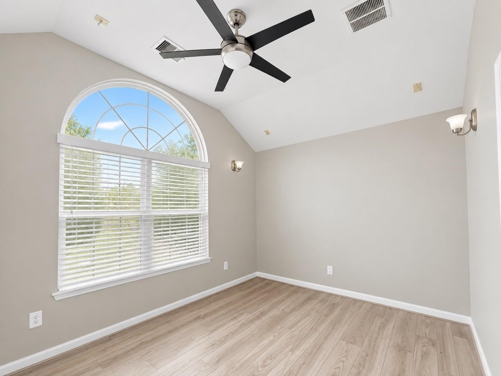 11014 Royale Ridge Lane - Photo 16