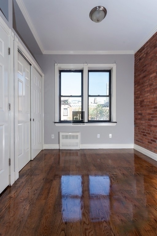 West 14 Street - Photo 3