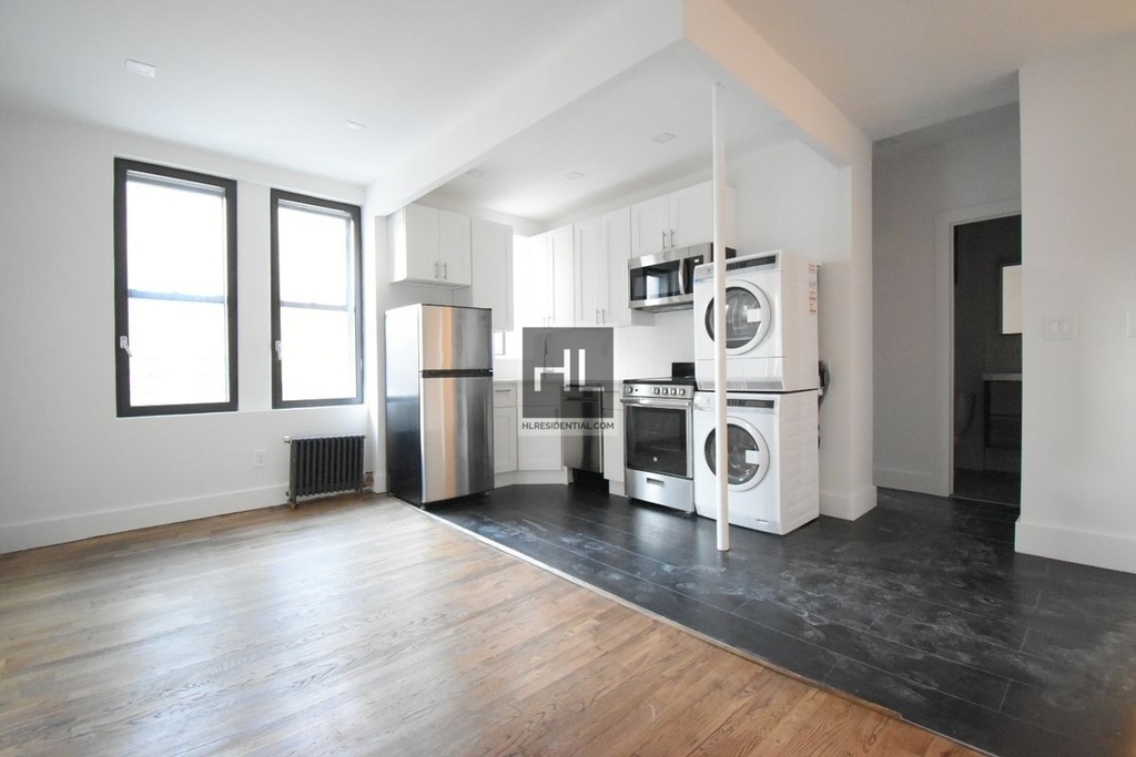 Broadway - Photo 7