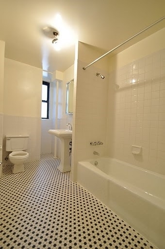 Madison Avenue - Photo 5