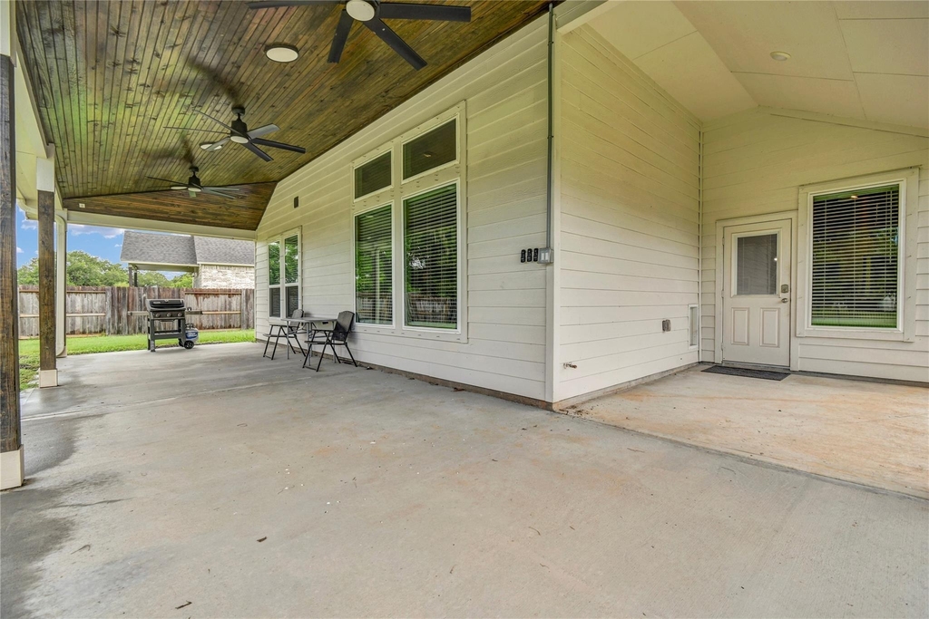 411 S Amherst Drive - Photo 31