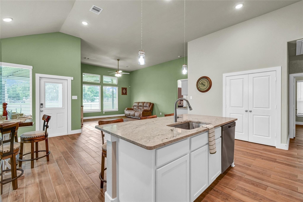 411 S Amherst Drive - Photo 6
