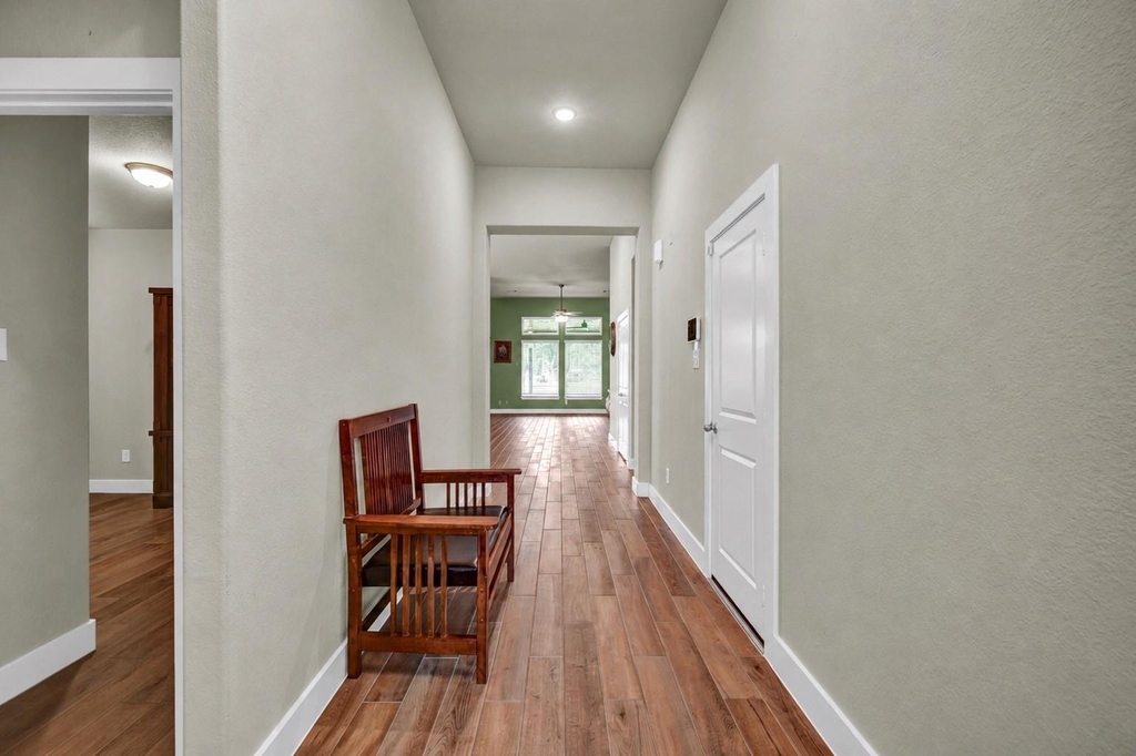 411 S Amherst Drive - Photo 4