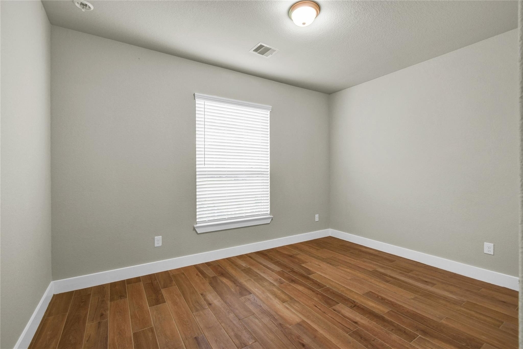 411 S Amherst Drive - Photo 27