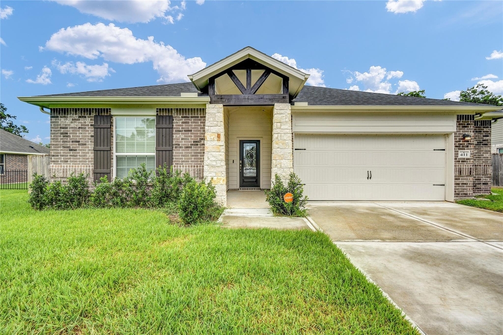 411 S Amherst Drive - Photo 0