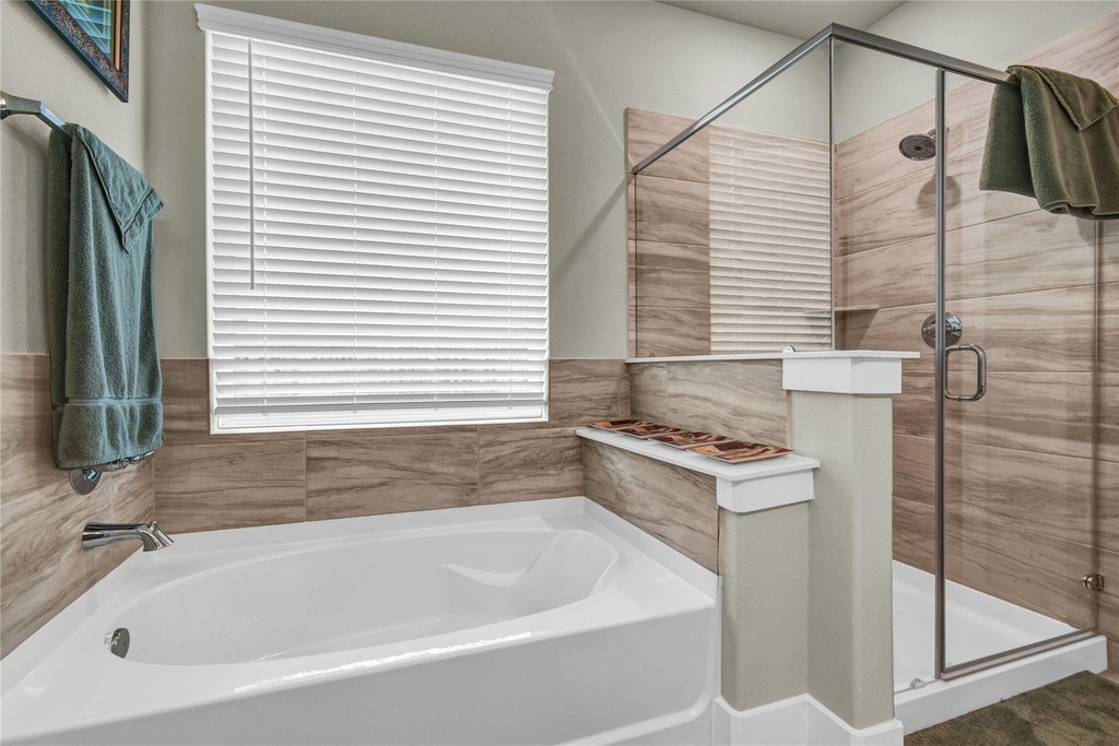 411 S Amherst Drive - Photo 20