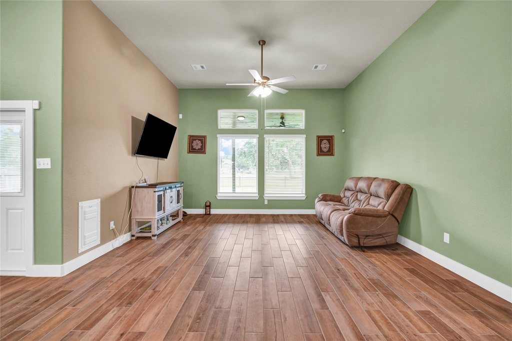 411 S Amherst Drive - Photo 8